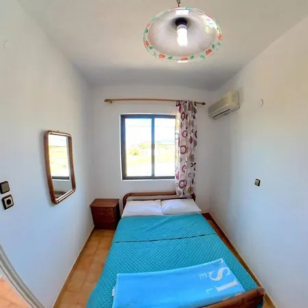 Daire Blue House - Sleeps 4 & Balcony